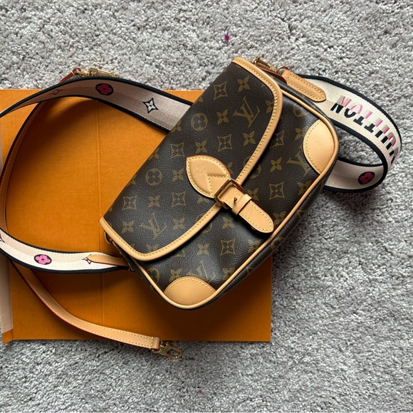 Louis Vuitton Diane Bag Monogram NM - Picture 4 of 8